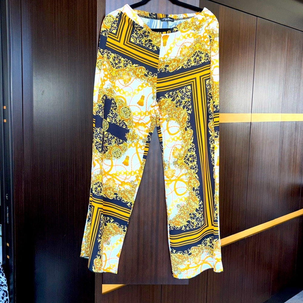 New Stylewise matching 2 pcs set Versace vibes!